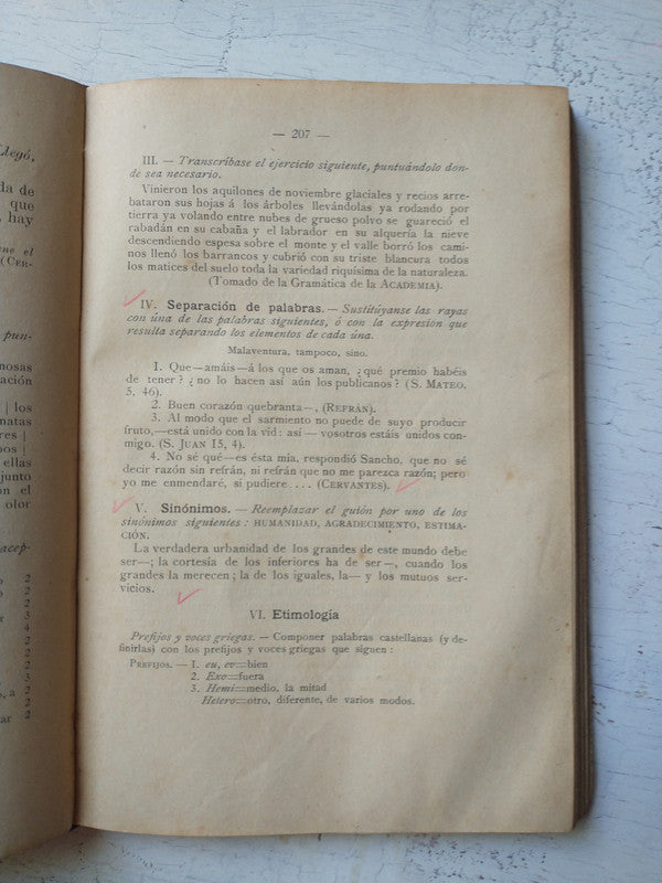 Libro usado en venta: Lecciones de lengua castellana; editorial Libreria Jose Moly realizamos envios a todo el mundo.4