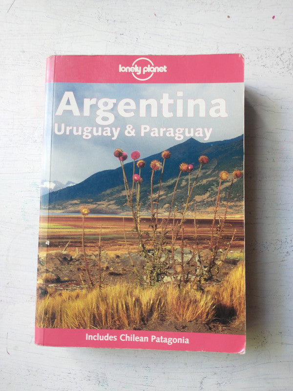 Libro usado en venta: Argentina - Uruguay & Paraguay (En ingles); editorial Lonely Planet impreso en 2002 realizamos envios a todo el mundo.1