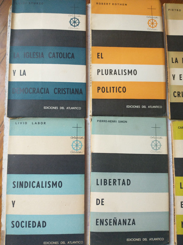 Libro usado en venta: Puerto Belgrano: Hora 0 la marina se subleva (tapa celeste) de Miguel Angel Cavallo; impreso en 1956 envios a todo el mundo.2