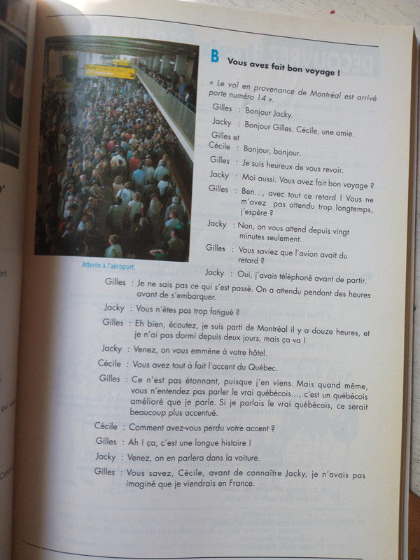 Libro usado en venta: Archipel - Francais Langue etrangere Livre 2 - Unites 8 a 12 de J. Courtillon - S. Raillard; editorial Didier impreso en 1983.2