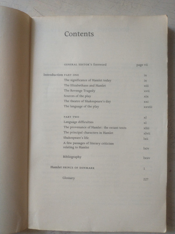 Libro usado en venta: Hamlet de William Shakespeare; editorial Longman impreso en 1969 realizamos envios a todo el mundo.3