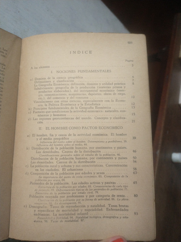 Libro usado en venta: El I.V.A. en la industria de la construccion de Israel Chalupowicz; editorial Cangallo impreso en 1981 envios a todo el mundo.2