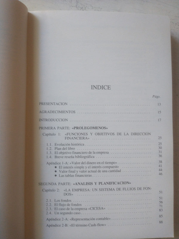 Libro usado en venta: Intereses y anualidades ciertas de Jose Gonzalez Gale; editorial Macchi impreso en 1973 realizamos envios a todo el mundo.2