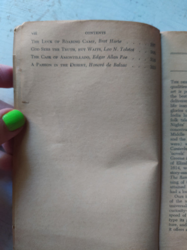 Libro usado en venta: A pocket book of short stories; editorial Washington Square Press impreso en 1967 realizamos envios a todo el mundo.2