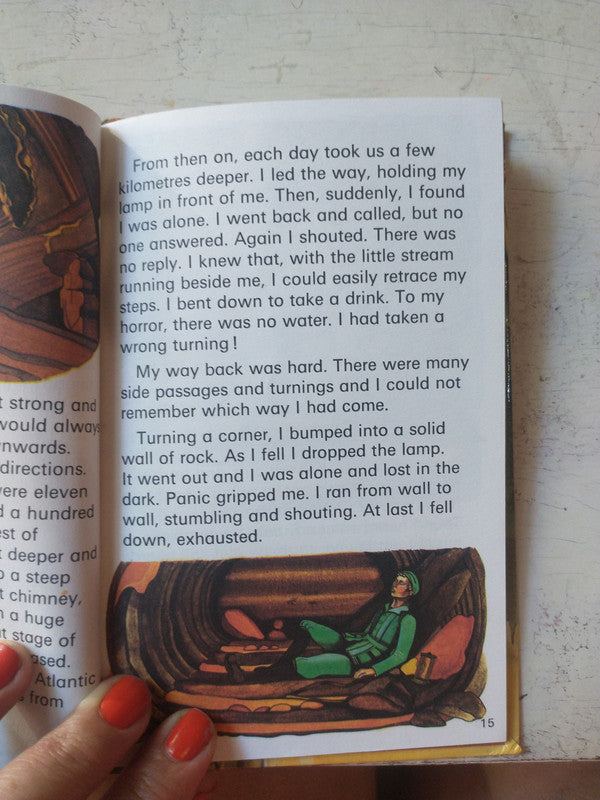 Libro usado en venta: Alice in wonderland de Lewis Carroll; editorial Ladybird Books impreso en 1986 realizamos envios a todo el mundo.2