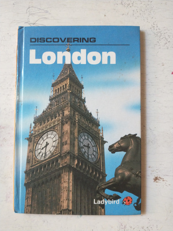Libro usado en venta: Discovering London de John Moyes; editorial Ladybird Books impreso en 1981 realizamos envios a todo el mundo.1