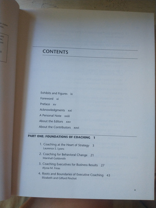 Libro usado en venta: Alice in wonderland - 16 plates in colour de Lewis Carroll; editorial Ward Lock realizamos envios a todo el mundo.2