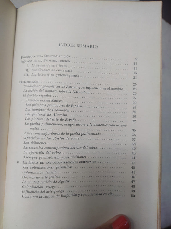 Libro usado en venta: Manuel de historia de Espa?a de Rafael Altamira; editorial Sudamericana impreso en 1946 realizamos envios a todo el mundo.3