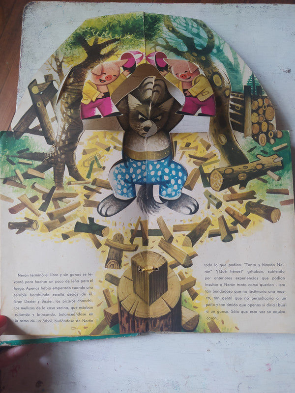 Libro usado en venta: La historia de dos chanchitos; editorial Atlantida impreso en 1969 realizamos envios a todo el mundo.2