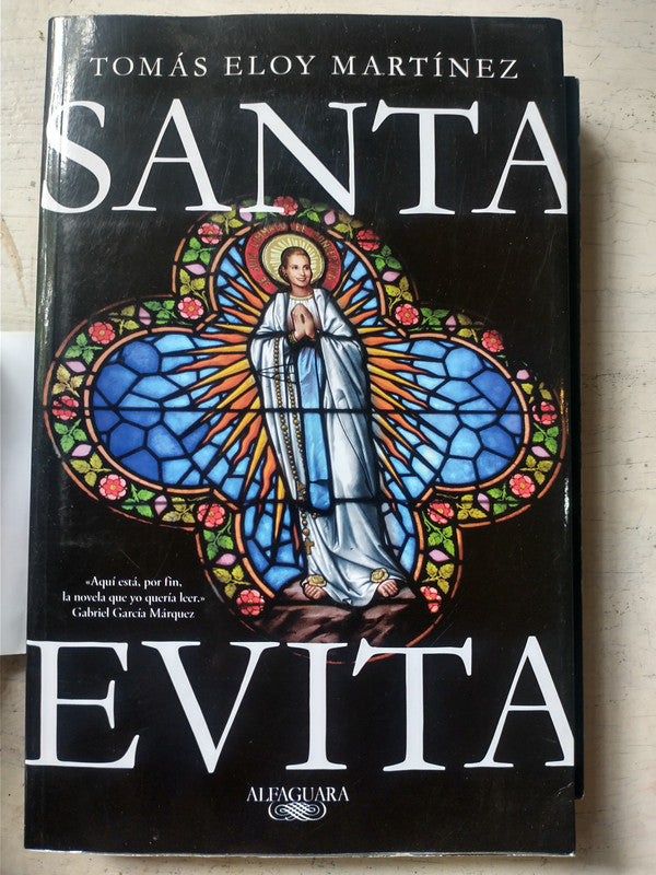 Libro usado en venta: Santa Evita de Tomas Eloy Martinez; editorial Alfaguara impreso en 2022 realizamos envios a todo el mundo.1