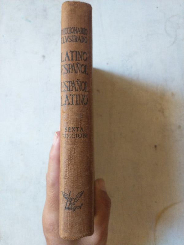 Libro usado en venta: Latino-Espa?ol (Biling?e) de Diccionario Ilustrado; editorial Biblograf impreso en 1964 realizamos envios a todo el mundo.3