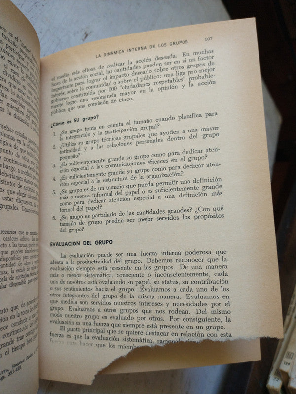 Libro usado en venta: Orando con otra persona para obtener la sanacion; editorial Librería Parroquial de Claveria impreso en 1986.2