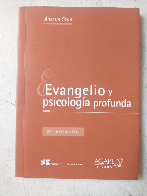 Libro usado en venta: Evangelio y psicologia profunda de Anselm Grun; editorial Agape impreso en 2013 realizamos envios a todo el mundo.1