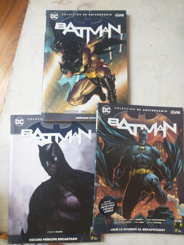 Libro usado en venta: Batman - Colecci?n 80 aniversario (Vol. 13-18-19); editorial Arkham City impreso en 2019 realizamos envios a todo el mundo.1
