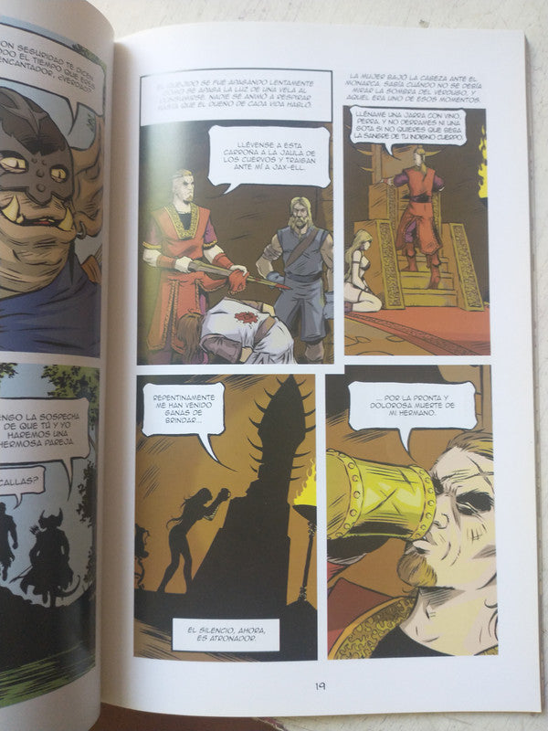 Libro usado en venta: Khur - El fugitivo de Autores - Varios; editorial Pictus impreso en 2015 realizamos envios a todo el mundo.3