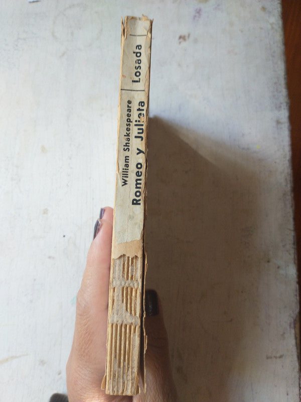 Libro usado en venta: Muerte con alas y otras colaboraciones de H. P. Lovecraft y otros; editorial Luis de Caralt impreso en 1978.2