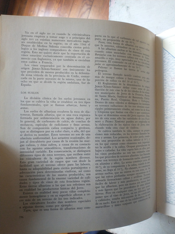 Libro usado en venta: El gran libro del vino de Joseph Jobe; editorial Blume impreso en 1973 realizamos envios a todo el mundo.5