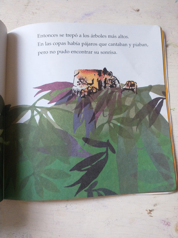Libro usado en venta: Peque?o vampiro y los santacloses verdes de Joann Sfar; editorial Oceano impreso en 2012 realizamos envios a todo el mundo.2