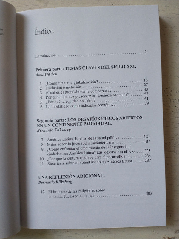Libro usado en venta: Eva (Serie Falco) de Arturo Perez-Reverte; editorial Alfaguara impreso en 2017 realizamos envios a todo el mundo.2