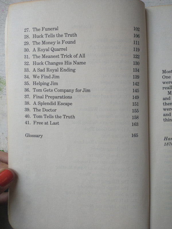 Libro usado en venta: The adventures of Huckleberry Finn de Mark Twain; editorial Ladder Edition impreso en 1988 realizamos envios a todo el mundo.3