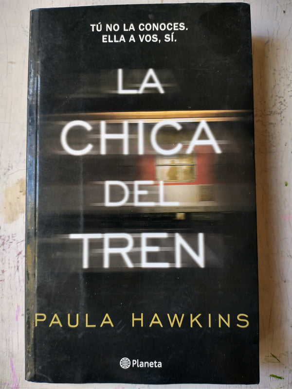 Libro usado en venta: La chica del tren de Paula Hawkins; editorial Planeta impreso en 2018 realizamos envios a todo el mundo.1