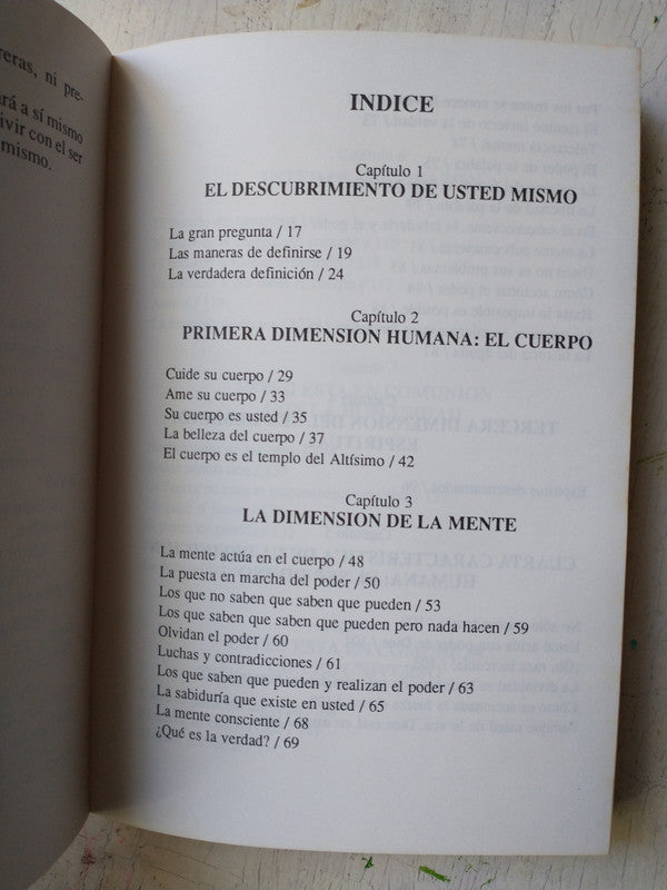 Libro usado en venta: Perro mundo de Jose M. Heredia; editorial La empresa de buenas cosas impreso en 1977 realizamos envios a todo el mundo.2