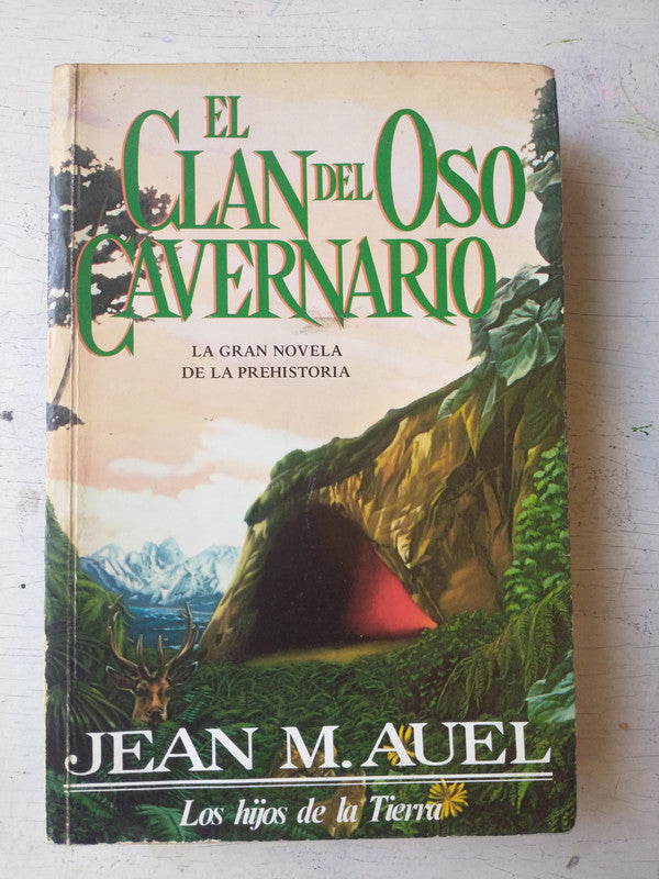 Libro usado en venta: El clan del oso cavernario de Jean M. Auel; editorial Javier Vergara impreso en 1983 realizamos envios a todo el mundo.1