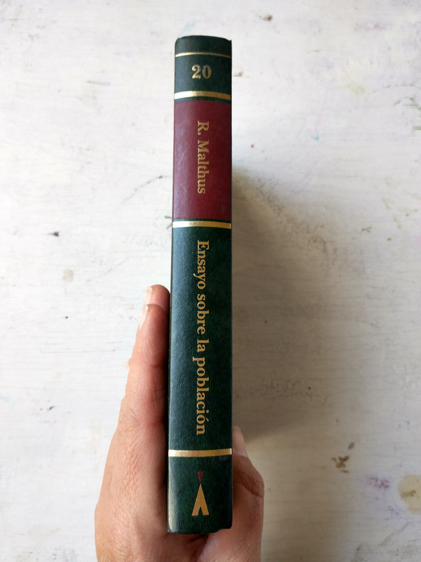 Libro usado en venta: Steve Jobs - La biografia de Walter Isaacson; editorial Debate impreso en 2011 realizamos envios a todo el mundo.2