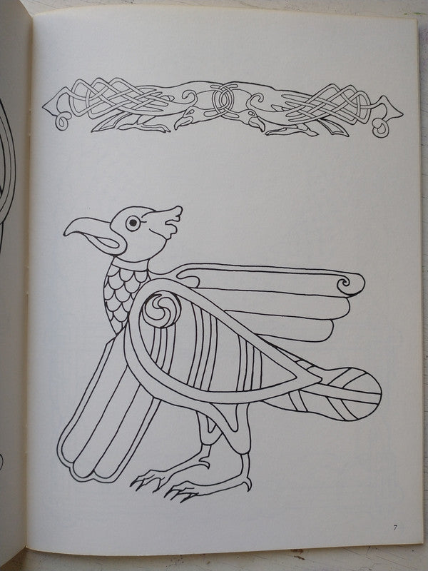 Libro usado en venta: 159 Celtic designs de Amy L. Lusebrink; editorial Dover Publications impreso en 1993 realizamos envios a todo el mundo.4