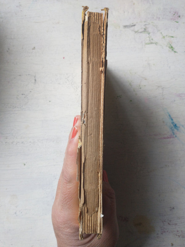 Libro usado en venta: ?Con cual de las brujas? de Eva Ibbotson; editorial Acme impreso en 1981 realizamos envios a todo el mundo.2