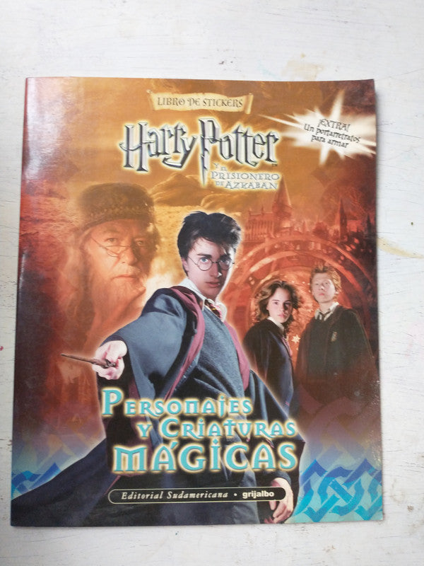 Libro usado en venta: Personajes y criaturas magicas (Contiene Stickers) de Alejandra Procupet; editorial Sudamericana impreso en 2004.1