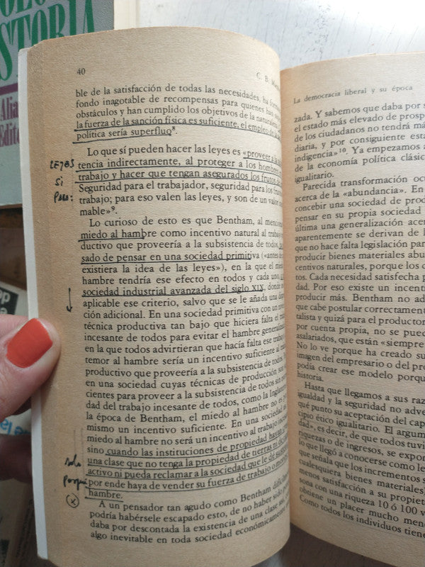 Libro usado en venta: La democracia - Liberal y su epoca de C. B. Macpherson; editorial Alianza impreso en 1977 realizamos envios a todo el mundo.3