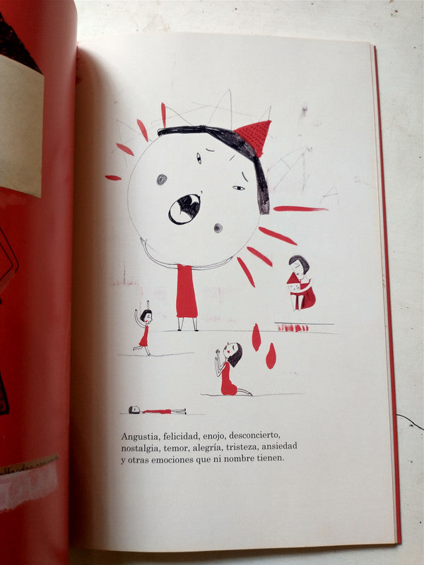 Libro usado en venta: Mudanza de Eva Mastrogiulio - Laura Loretta; editorial Calibroscopio impreso en 2018 realizamos envios a todo el mundo.3