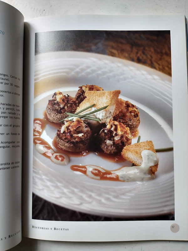 Libro usado en venta: Mis historias y mis recetas de Gato Dumas; editorial Grijalbo impreso en 2004 realizamos envios a todo el mundo.3