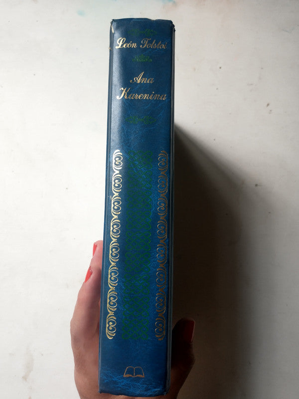 Libro usado en venta: Ana Karenina de Leon Tolstoi (Leo Tolstoy); editorial Edimat impreso en 2004 realizamos envios a todo el mundo.4