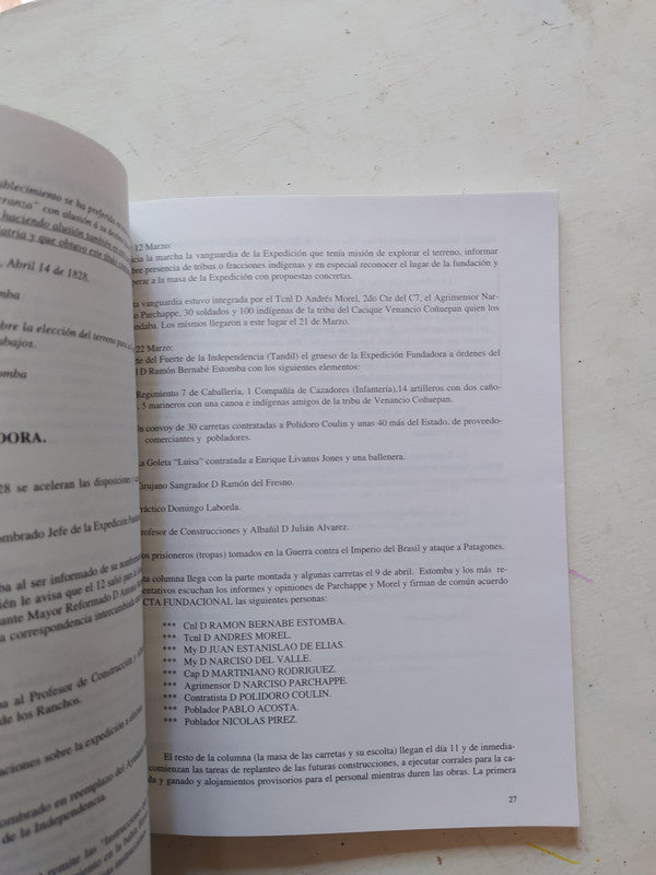 Libro usado en venta: Aimer Paris de Cecile Catherine; editorial Ouest-France impreso en 1990 realizamos envios a todo el mundo.2
