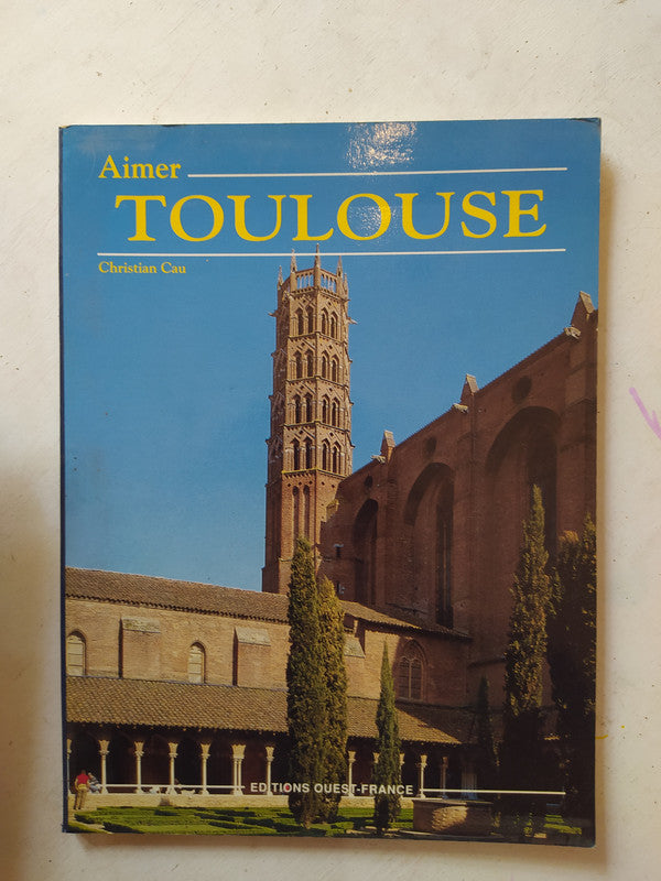 Libro usado en venta: Aimer Toulouse de Christian Cau; editorial Ouest-France impreso en 1990 realizamos envios a todo el mundo.1