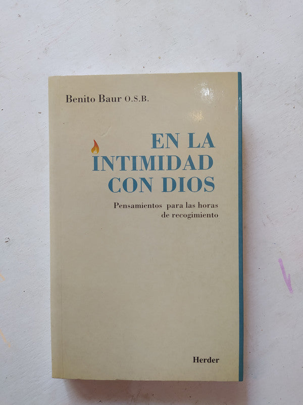Libro usado en venta: En la intimidad con Dios de Benito Baur; editorial Herder impreso en 1997 realizamos envios a todo el mundo.1
