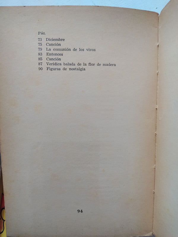 Libro usado en venta: Oto?o imperdonable de Maria Elena Walsh; editorial Luis Fariña impreso en 1967 realizamos envios a todo el mundo.2