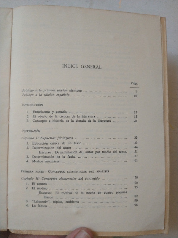 Libro usado en venta: Interpretacion y analisis de la obra literaria de Wolfgang Kayser; editorial Gredos impreso en 1961 envios a todo el mundo.2