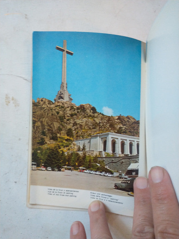 Libro usado en venta: Diario para construirse de Therese Rosen; editorial Continente impreso en 2016 realizamos envios a todo el mundo.2