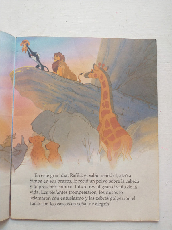 Libro usado en venta: El Rey Leon; editorial Norma impreso en 1994 realizamos envios a todo el mundo.2