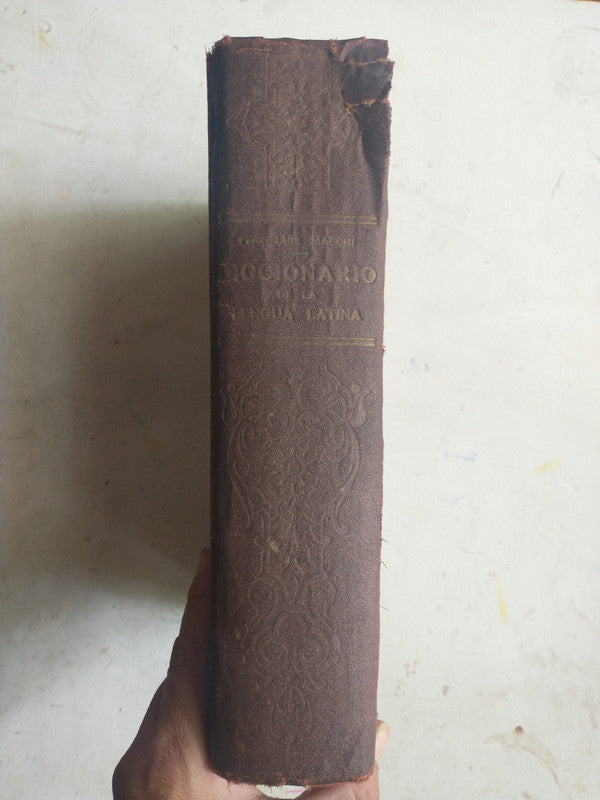 Libro usado en venta: Diccionario de la Lengua Latina de Luis Macchi; editorial Apis impreso en 1941 realizamos envios a todo el mundo.4