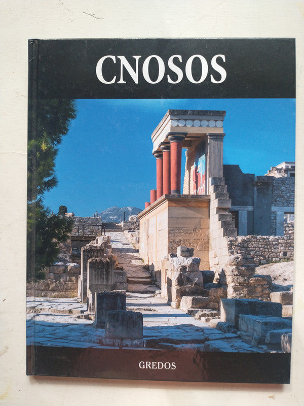 Libro usado en venta: Arqueologia - Cnosos; editorial Gredos impreso en 2018 realizamos envios a todo el mundo.1
