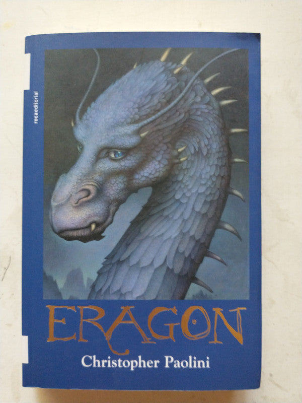 Libro usado en venta: Eragon (Grande) de Christopher Paolini; editorial Roca impreso en 2012 realizamos envios a todo el mundo.1