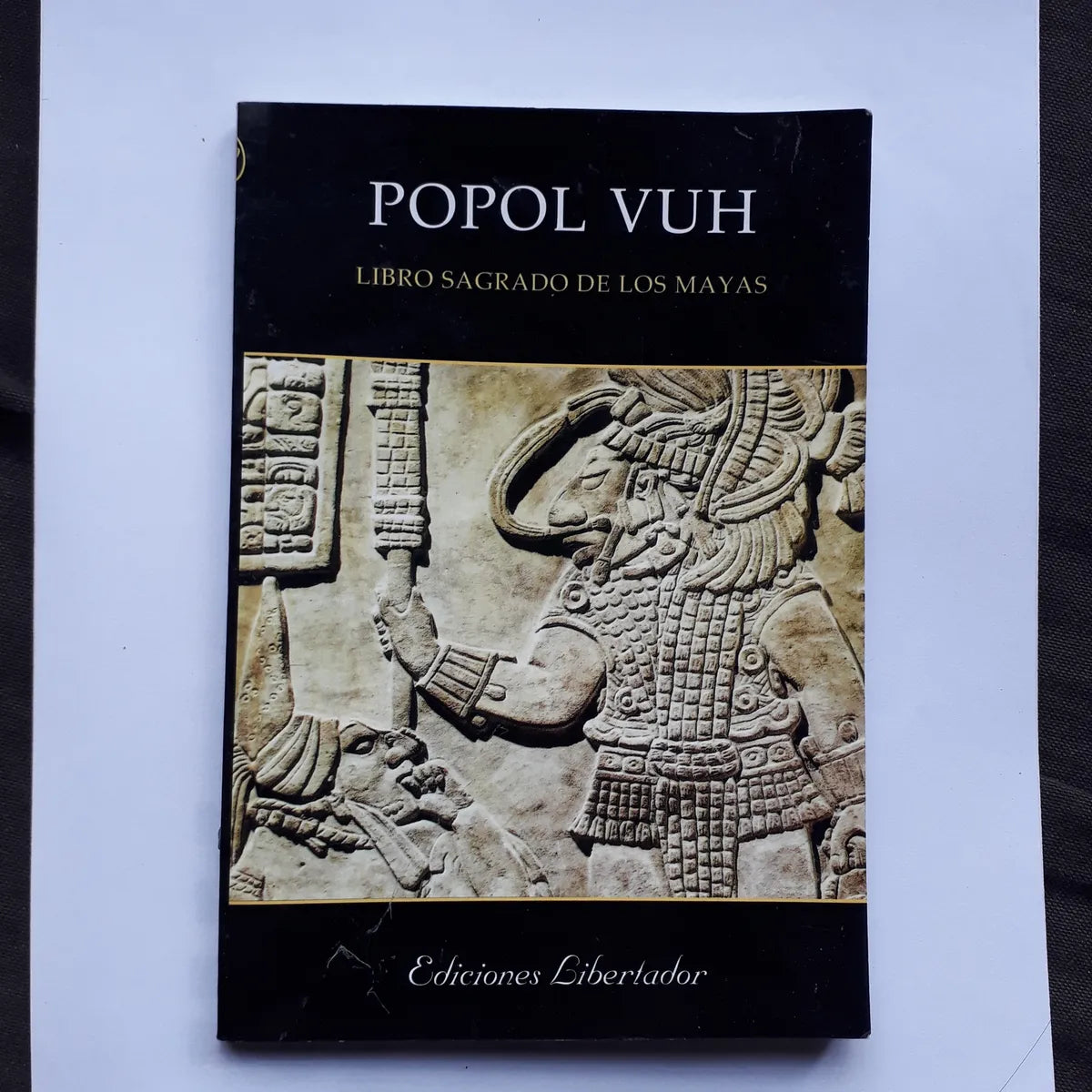 Libro usado en venta: Popol Vuh - Libro sagrado de los Mayas; editorial Libertador impreso en 2009 realizamos envios a todo el mundo.1