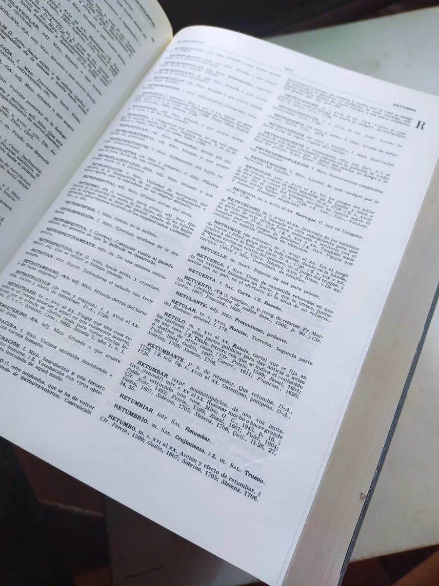 Libro usado en venta: Enciclopedia del Idioma (3 Tomos) de Martin Alonso; editorial Aguilar impreso en 1968 realizamos envios a todo el mundo.2