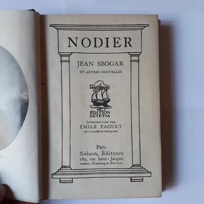 Libro usado en venta: Jean Sbogar et autres nouvelles de Charles Nodier; editorial Lutetia realizamos envios a todo el mundo.1