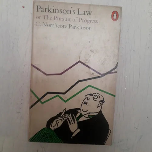 Libro usado en venta: Parkinson's Law or The Pursuit of progress de C. Northcote Parkinson; editorial Penguin Books impreso en 1970.1