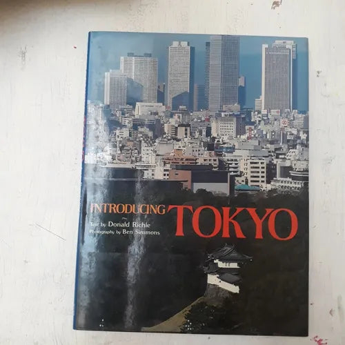 Libro usado en venta: Introducing Tokyo de Donald Richie - Ben Simmons; editorial Kodansha International impreso en 1987 envios a todo el mundo.1